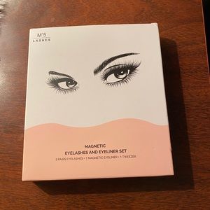 Magnetic eyelashes and eyeliner set